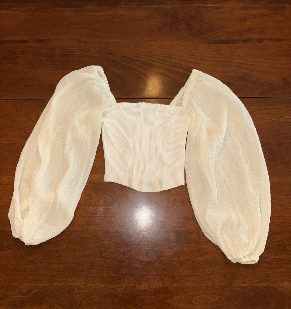 Urban Outfitters White Cropped Blouse XS Puff Long Sleeve Square Neck Slim