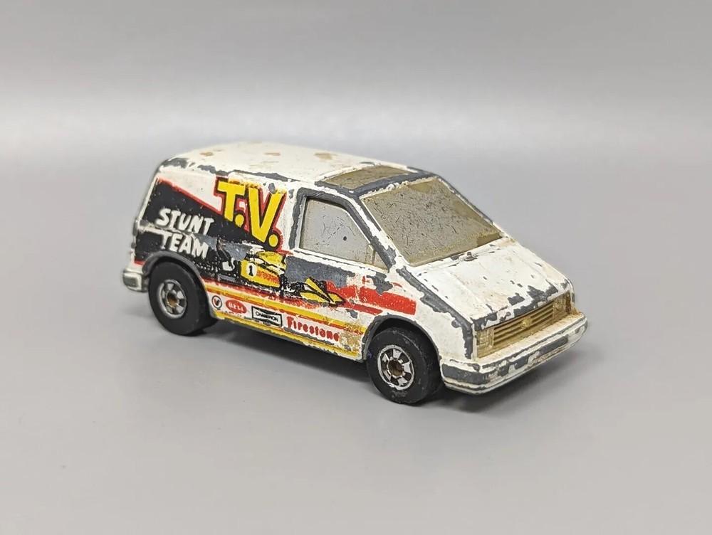 Hot Wheels 1985 Flip Outs Vaultin Van TV Stunt Team Ford Aerostar Loose Car 1:64