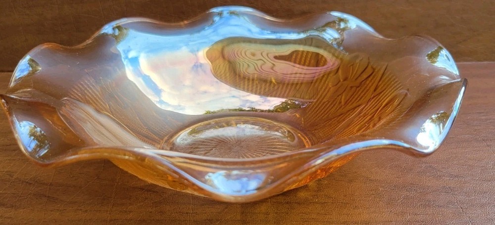 VINTAGE 1950'S MARIGOLD IRIDESCENT CARNIVAL GLASS BOWL - WAVY EDGE PATTERN