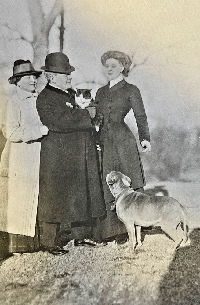 1910 Vintage Magazine Illustration Actor Frank Daniels and His Family