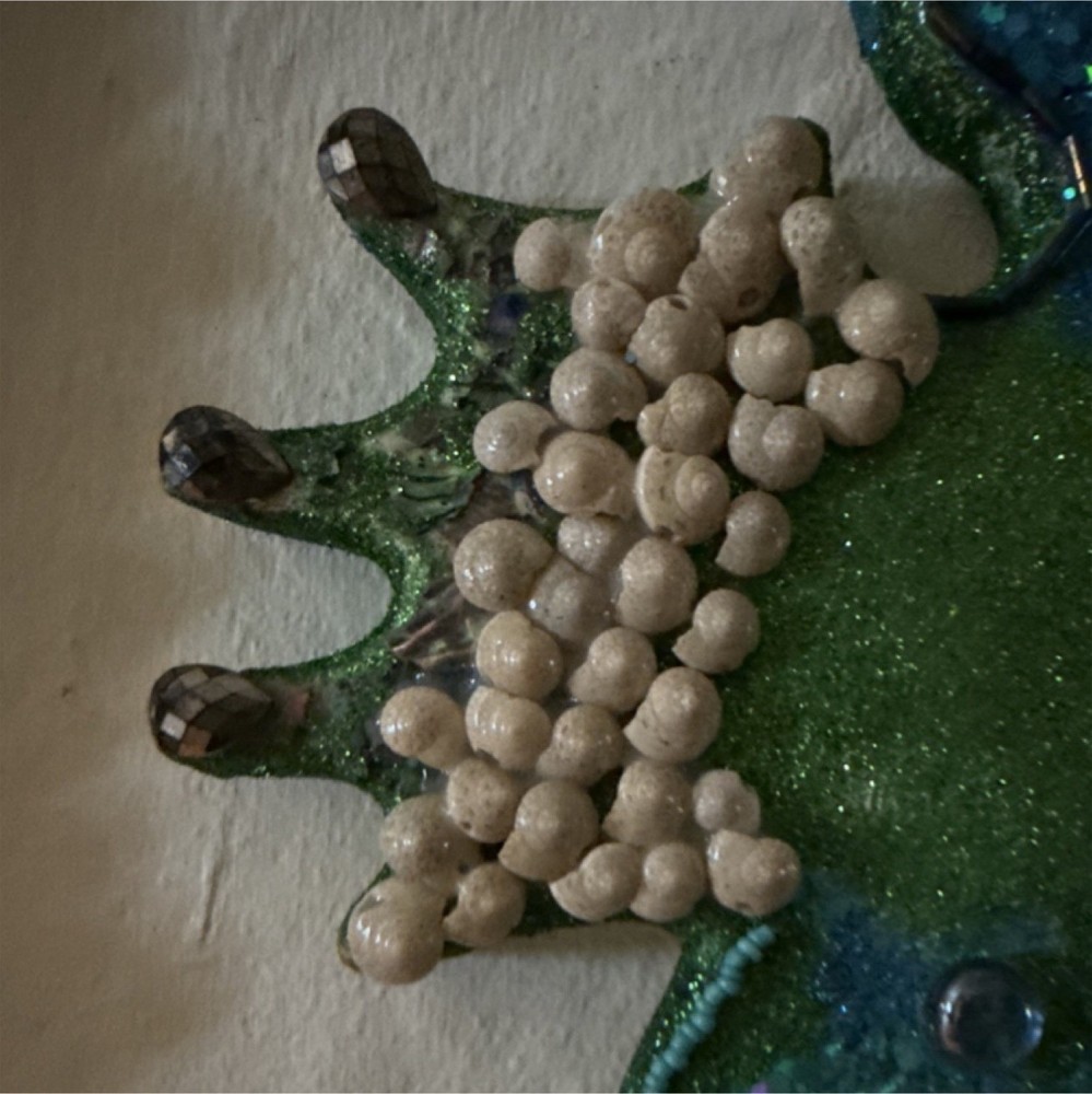 C.V. Hand Decorated Glitter Seahorse Figurine with Shells Resin Fantasy Decor