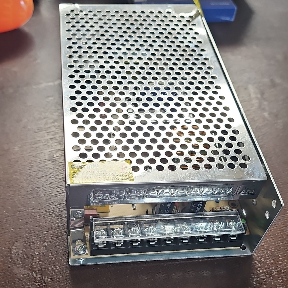 S-200-5 Enclosed Switching Power Supply 110/220V AC 5V 40A Silver