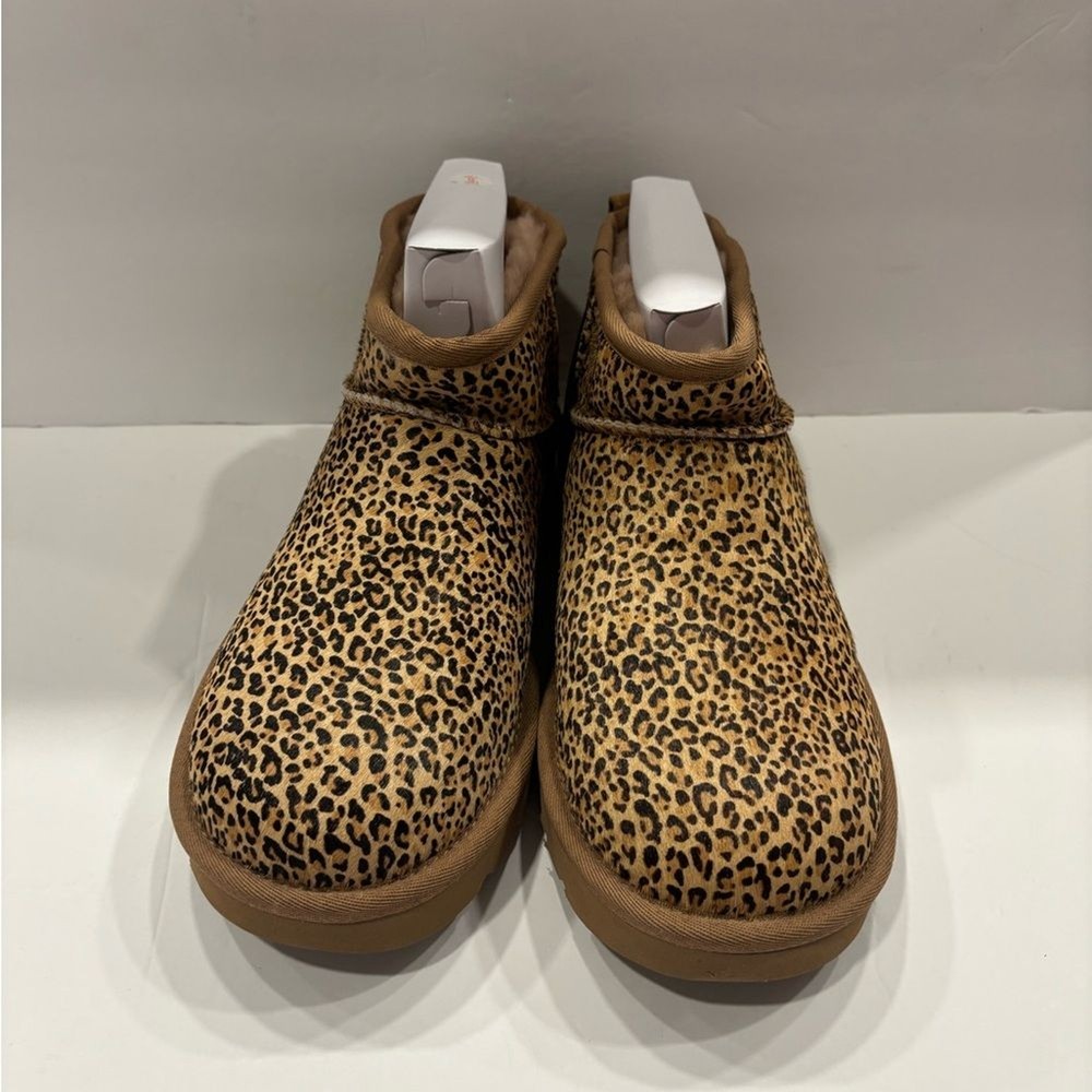 Uggs Ultra Mini Speckles Women’s Boots Size 9 NWT