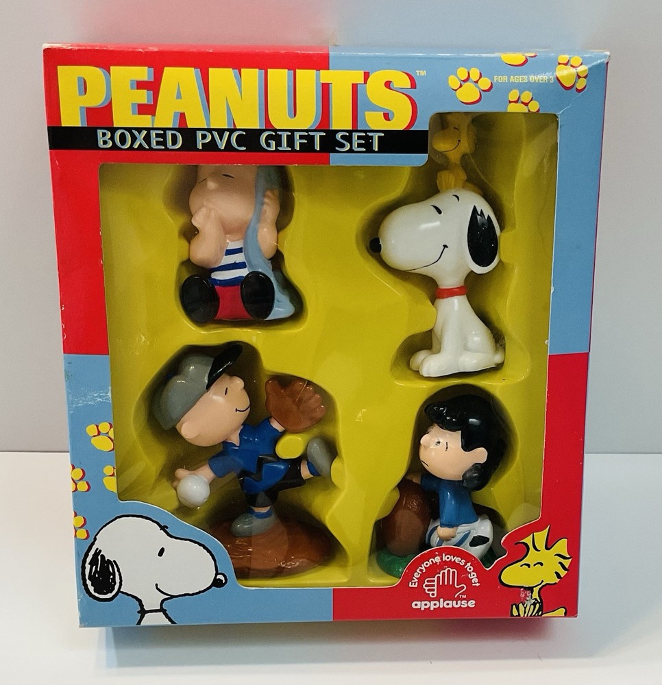 Peanuts PVC Gift Box Set with Collectible Figures