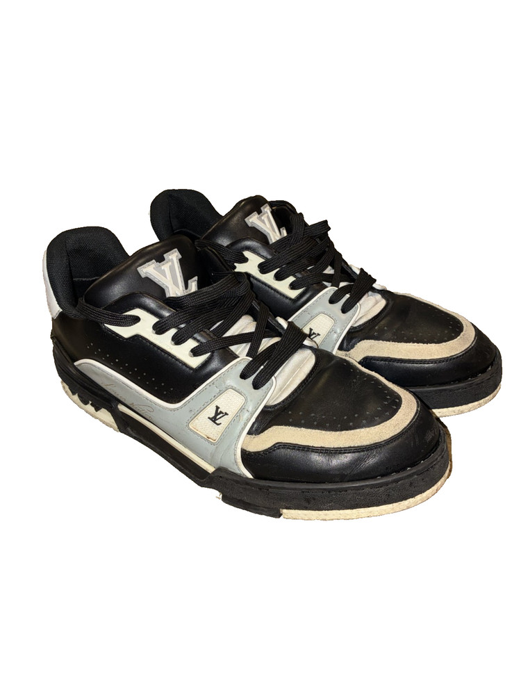 Louis Vuitton LV Trainer Sneaker Black Gray Leather Low Top Men’s Size 9