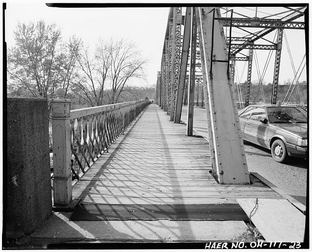 23. Wood walkway, steel trusses, steel rail and handrail VIEW SOUTHWEST -