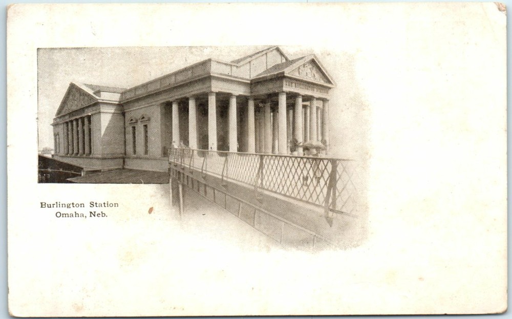 Postcard - Burlington Station - Omaha, Nebraska