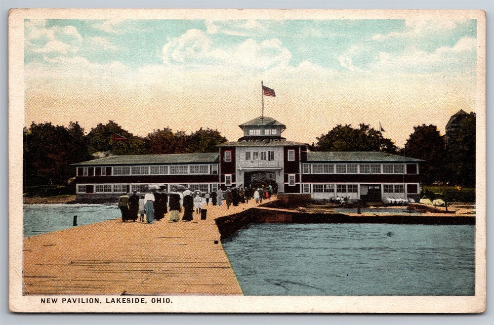 New Pavilion Dock Crowd Lake Erie Lakeside Ohio C1925 WB Postcard K23