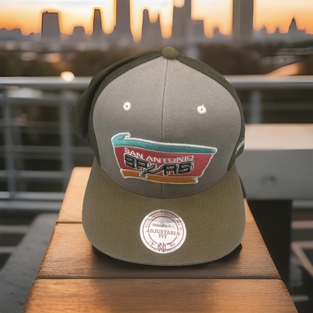 Vtg San Antonio Spurs, Mitchell and Ness Snapback hardwood Classics unisex