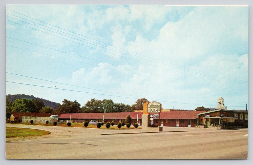 Vintage Gateway Motel & Restaurant Huntington WV Postcard 1950s-60s Roadside