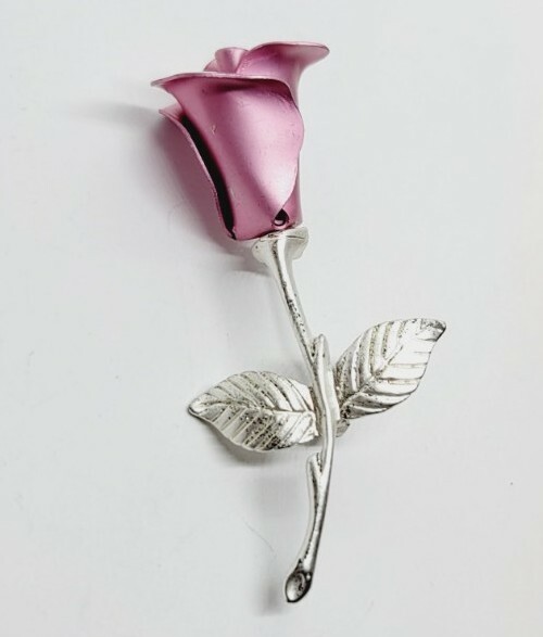 Avon Rosebud Brooch Pin Pink Rose Silver Tone Long Stem Leaves Vintage