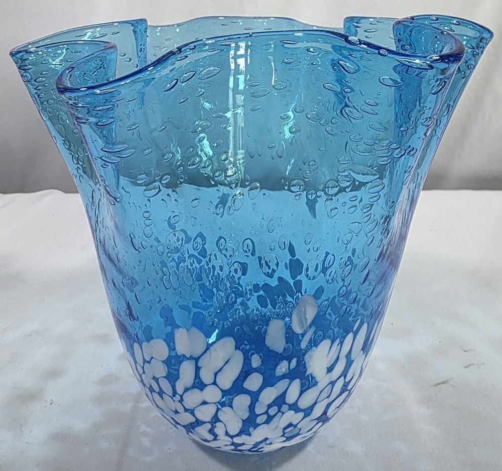Vtg Ruffled Vase Handkerchief Style Hand Blown Glass Blue & White W/ Bubbles 7”