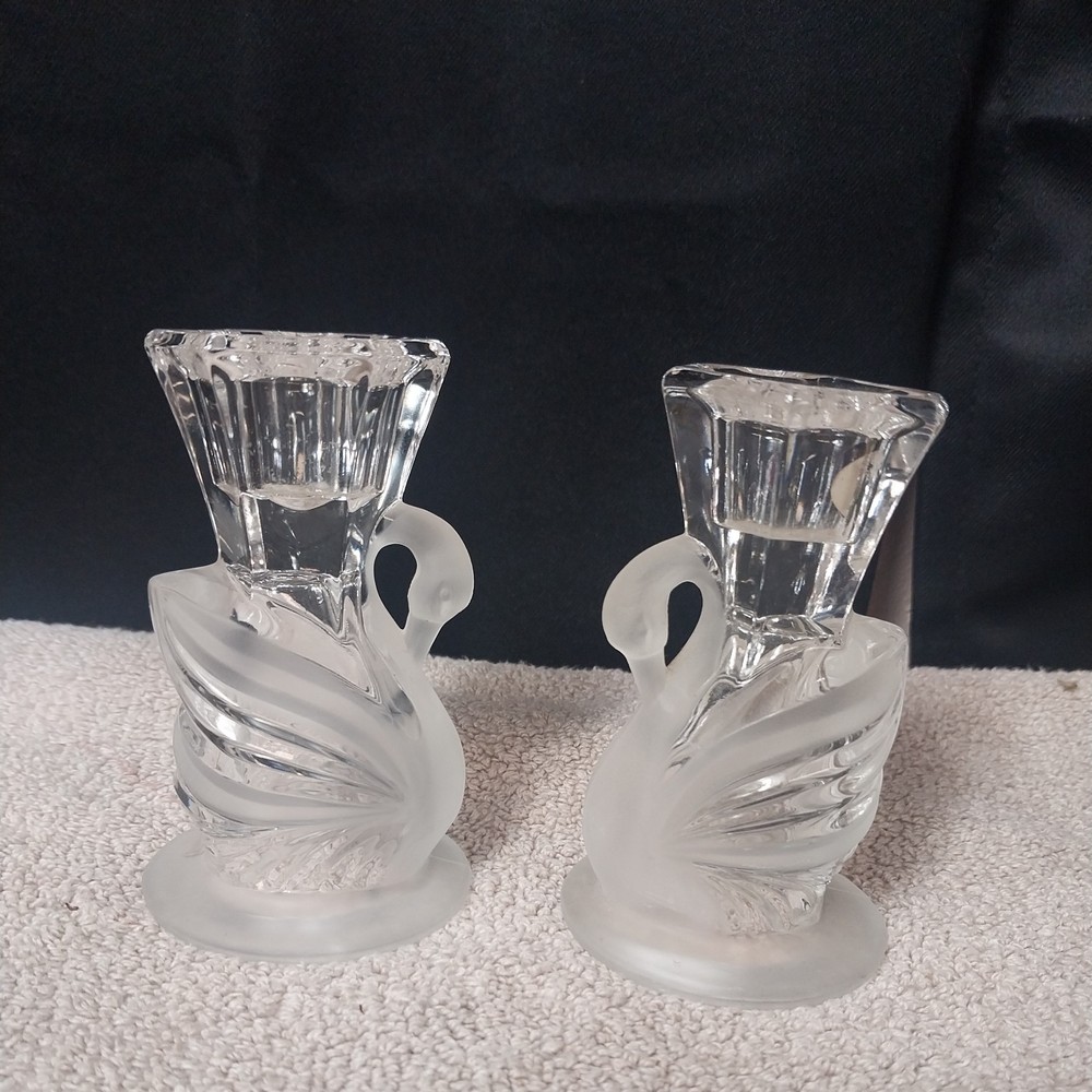 Vtg Pair Of Swan Candle Holders 24% Lead Crystal Taper Style 4” Frosted & Clear