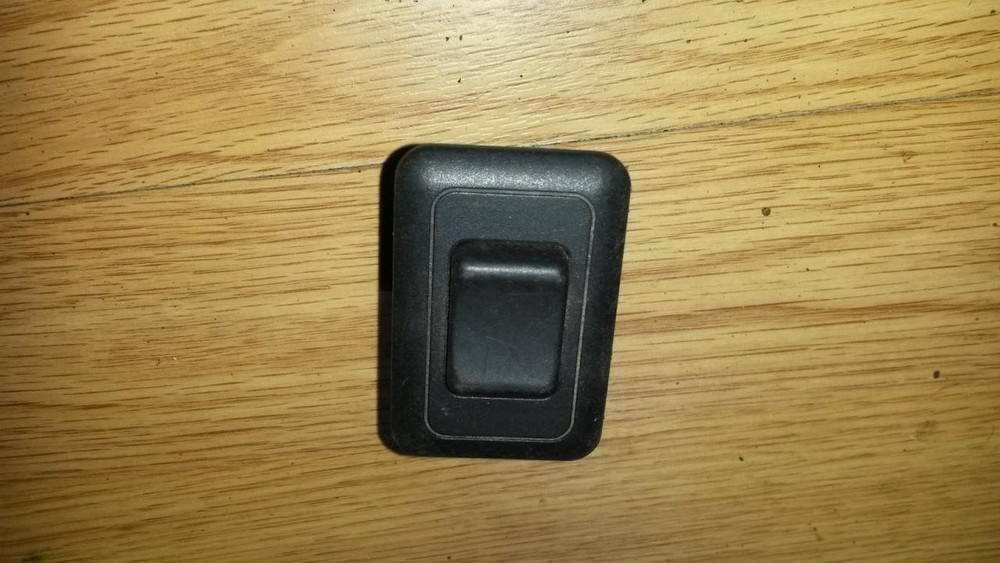 Volvo 850 Power Window Switch 3523120 DE37086-00