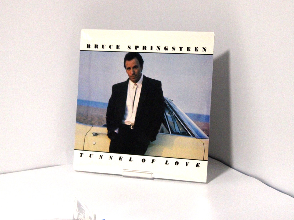 BRUCE SPRINGSTEEN Tunnel Of Love 1987 FACTORY SEALED NEAR PERFECT FREE SHIPPING!