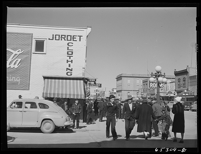 Kalispell Montana 1942 Saturday Afternoon Street Scene Jordet Clothing