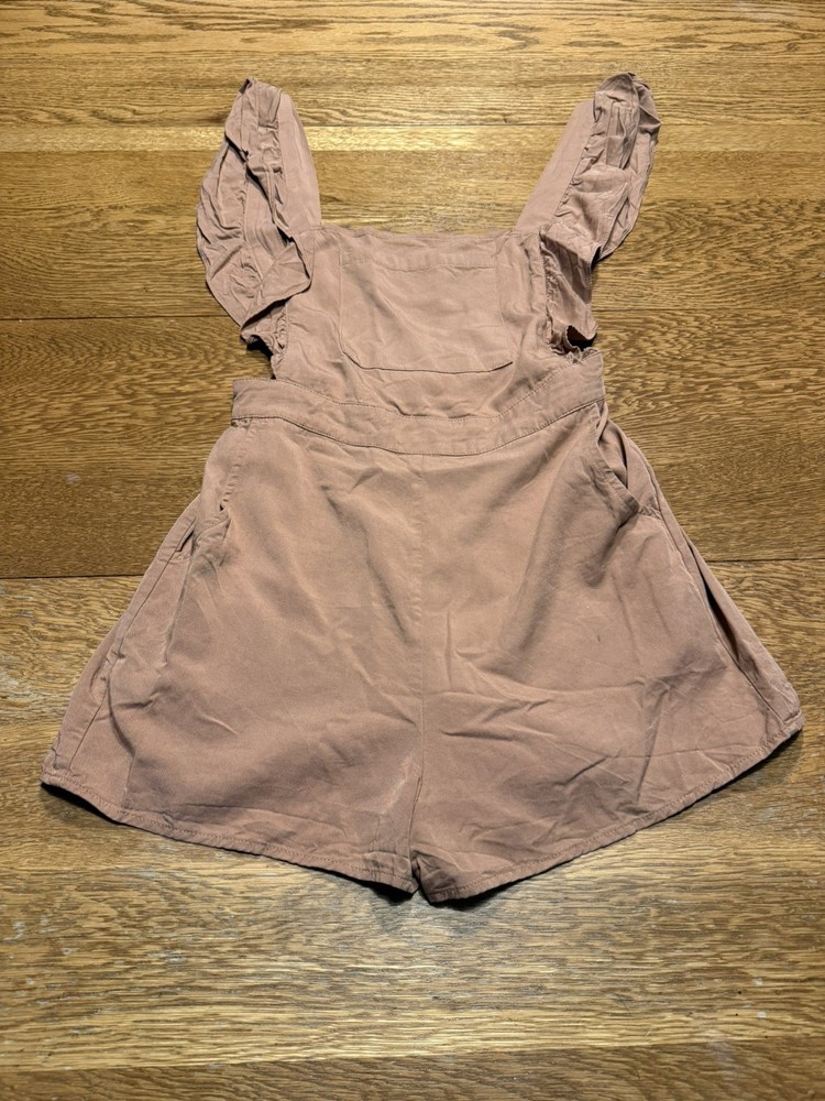 Women’s Le lis Anthropologie Overall Shorts Romper Size Small Ruffles Pockets