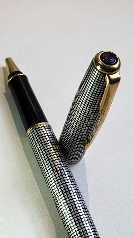 NEW PARKER SONNET ROLLERBALL PEN STERLING SILVER W/GOLD TRIM CISELE PATTERN