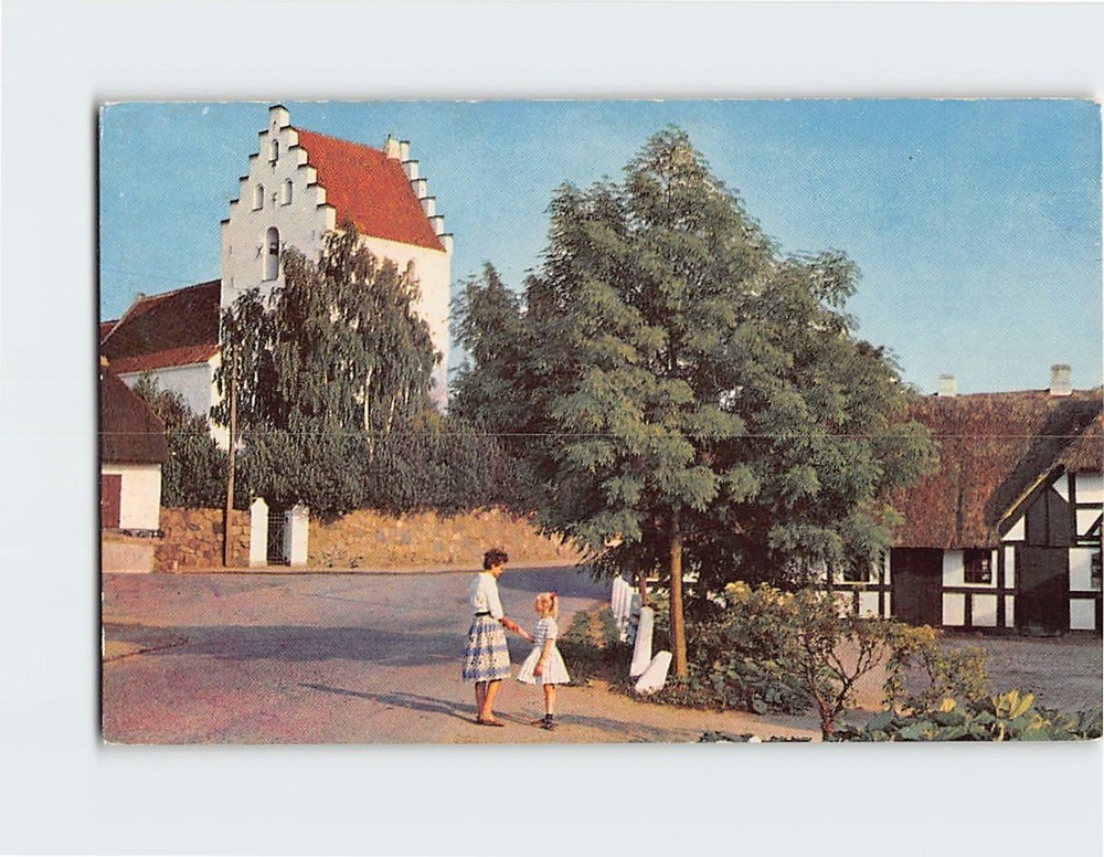 Postcard Church People Trees House Village/Town Scenery