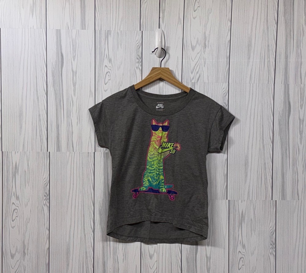 Nike SB t shirt boys size large short sleeve crew neck graphic print crew neck