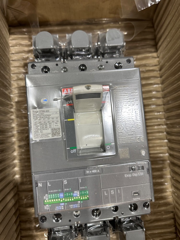 Abb Sace Tmax Xt5 N 400 Frame Xt5N 400 Amp Trip 3 Pole Circuit Breaker R400 Zone