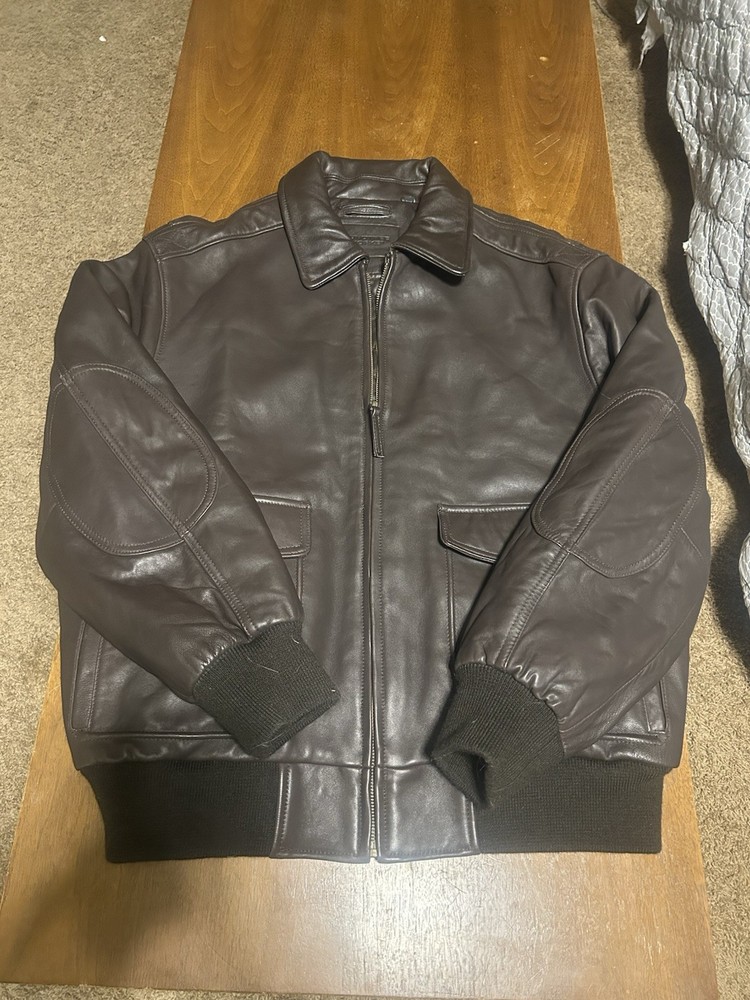 Roundtree & Yorke Men's L Lined Black Faux Leather Bomber Jacket Full Zip