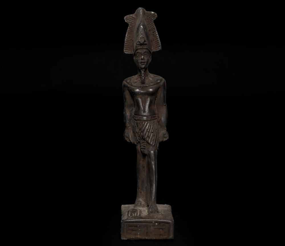 Ancient Egyptian Rare Isis Goddess Statue Black Stone Pharaonic Artifact Figure
