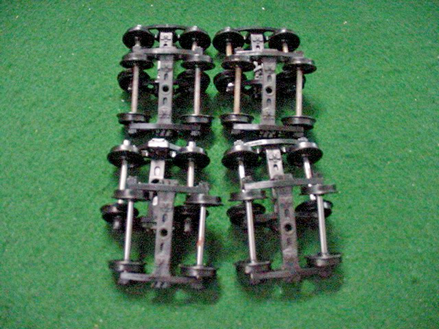 O SCALE OR O GAGE SPRUNG  Athearn  2-Rail Trucks 4 SETS -NEW .....locater 34