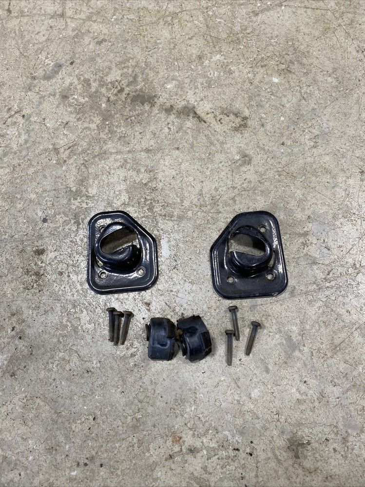 Jeep Cherokee XJ 84-96 Rear Seat Striker Set OEM (GC93)
