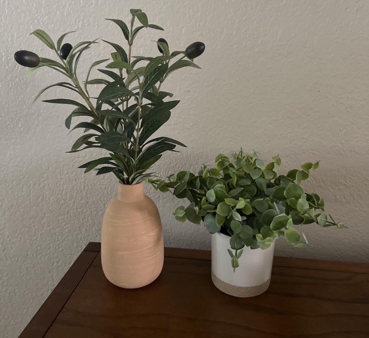 Artificial Eucalyptus Houseplants in Decorative Pots, Green Plastic Arrangement