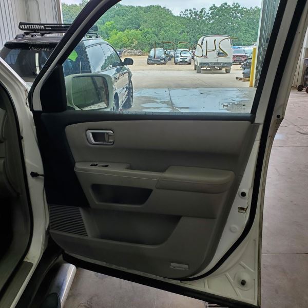 PILOT     2009 Front Door Trim Panel 1011506