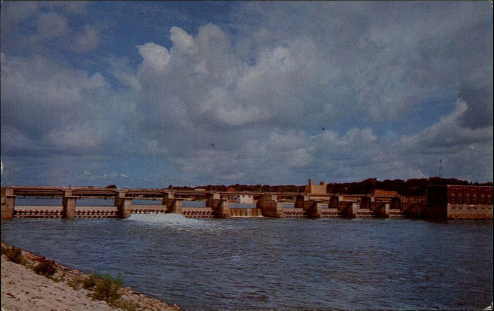Hydro-Electric Plant Dam ~ Des Moines River ~ Ottumwa Iowa ~ 1960s-70s postcard