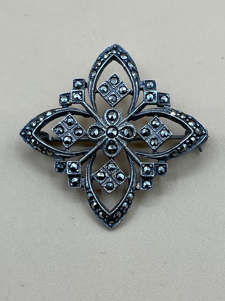 Vintage 925 Sterling Brooch Pin 4 Leaf Flower Sparkling