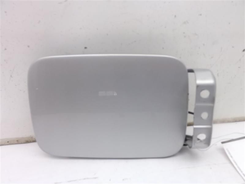 E320      1999 Fuel Filler Door 141601