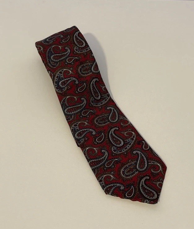 Christian Dior Mens Crimson Red Blue Paisley Tie Vintage Silk Made in USA 54