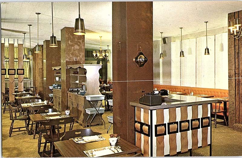 Postcard RESTAURANT SCENE Mason City Iowa IA m/09 AJ2778