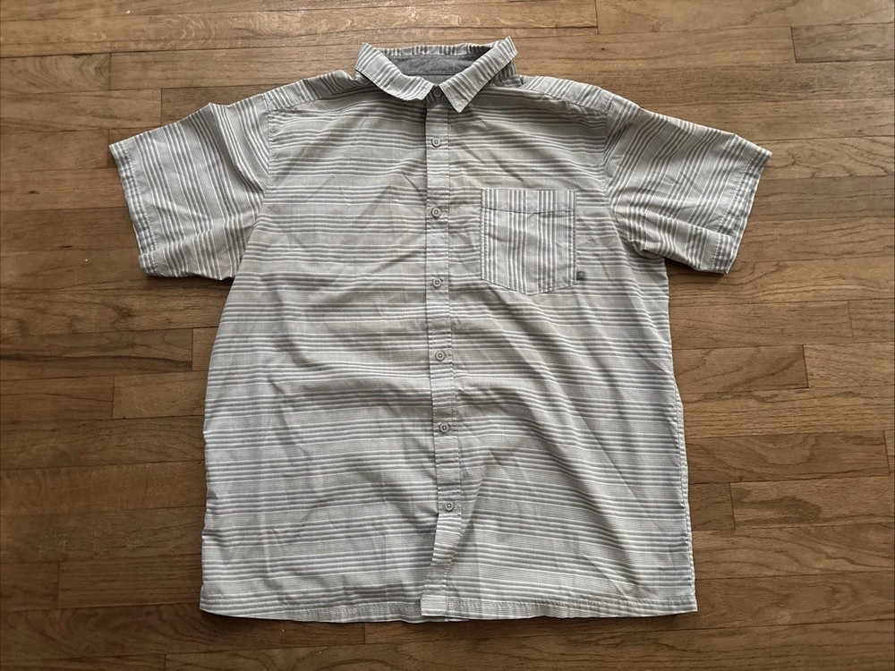 Mountian Hardwear Bitton Up Short Sleeve Shirt Front Pocket Mens XL