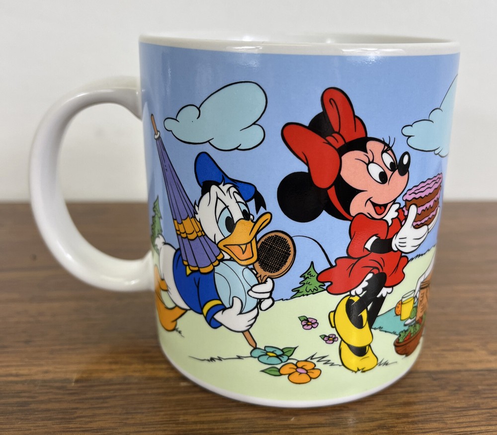 Disney Minnie Mouse Friends Picnic Japan Coffee Tea Mug Cup with Goofy Pluto Design