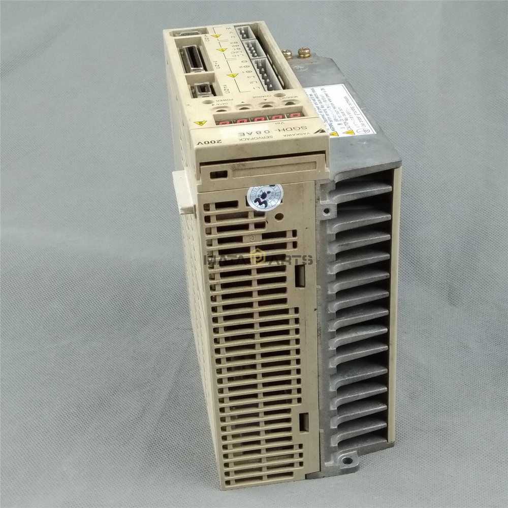 1PCS USED Yaskawa Servo Driver SGDH-08AE