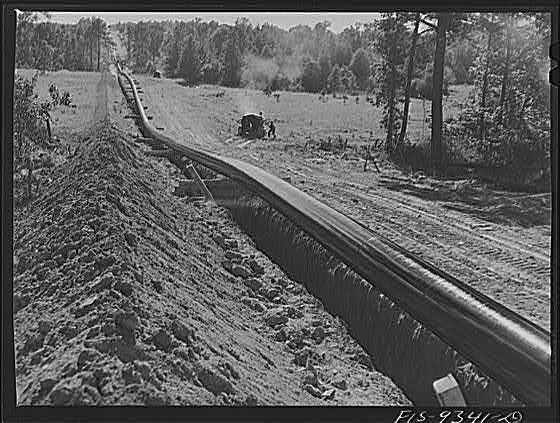 Photo:Longview Texas to Arkansas Line 1940s War Emergency Pipeline