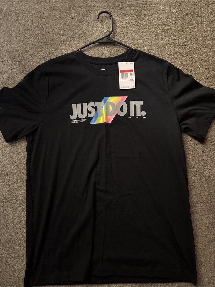 Men’s Nike Size Large Shirt Brand New