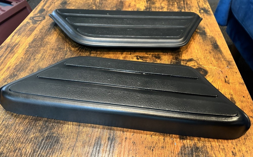 1999-2006 Chevy Silverado GMC Sierra Stepside Pads Pair  (LH+RH)