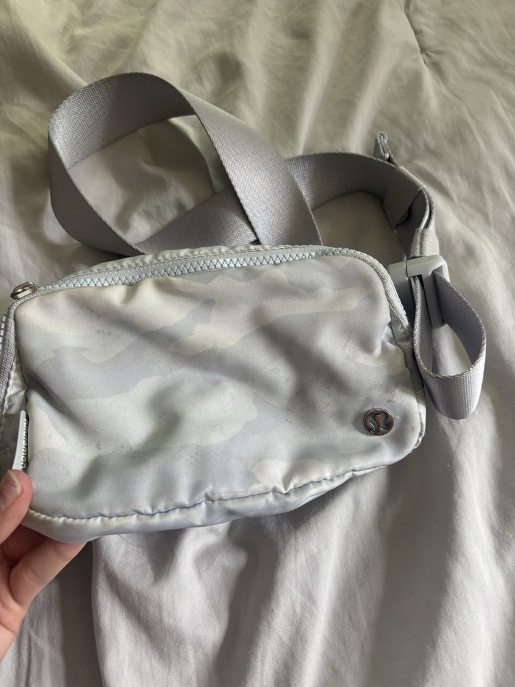 Lululemon Wear Everywhere Belt Bag