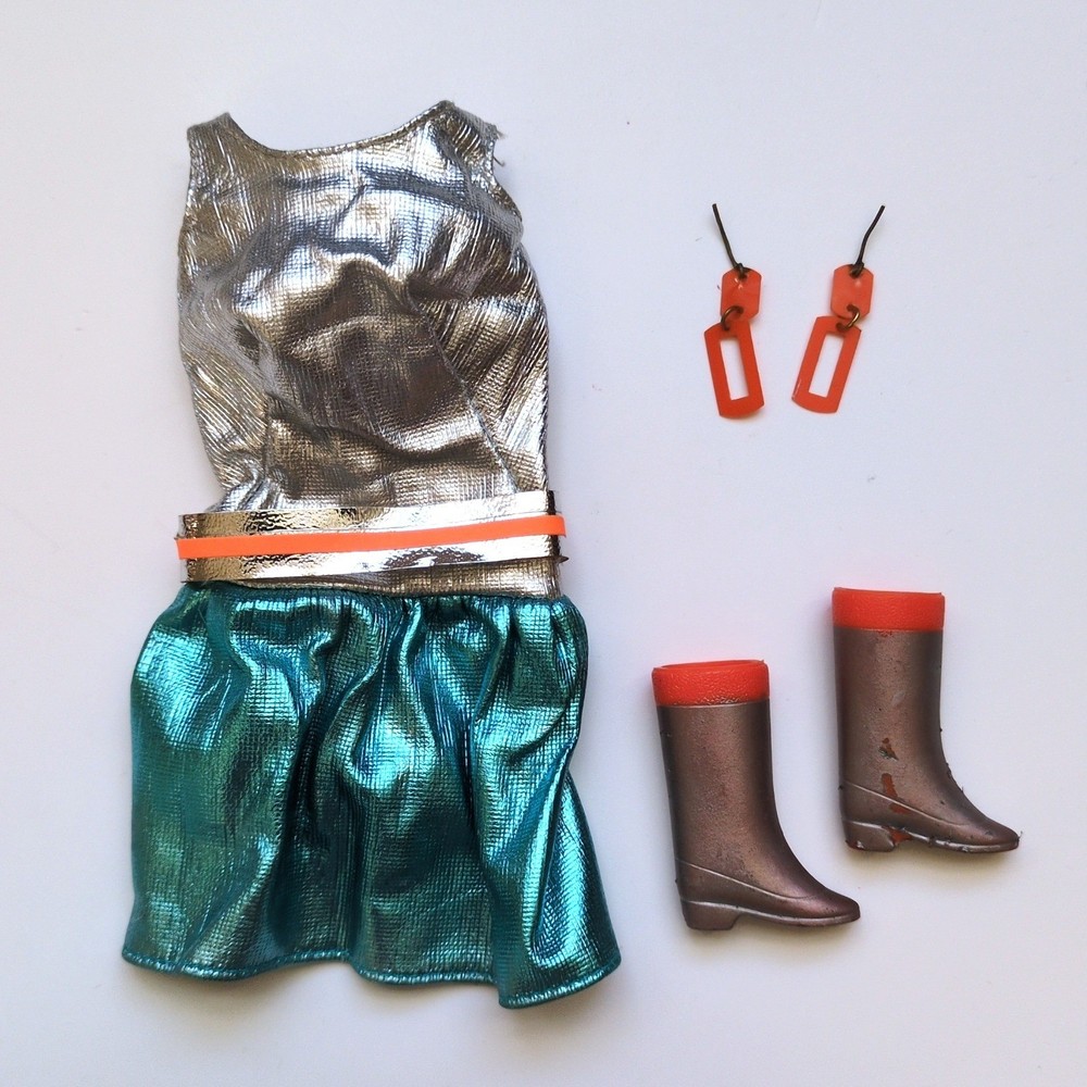 Vintage 60s Barbie ZOKKO! #1820 Mod Outfit Dress Boots Earrings Complete
