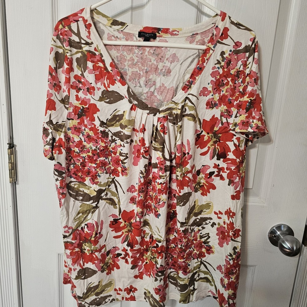 Talbots Top Womens Plus Size 3X Tropical Floral V-Neck T Shirt Red Short Sleeve