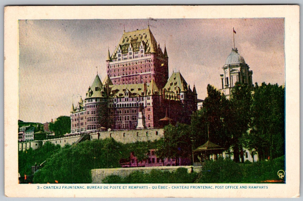 Vtg Postcard Chateau Frontenac Post Quebec City, Quebec, CA 1950s