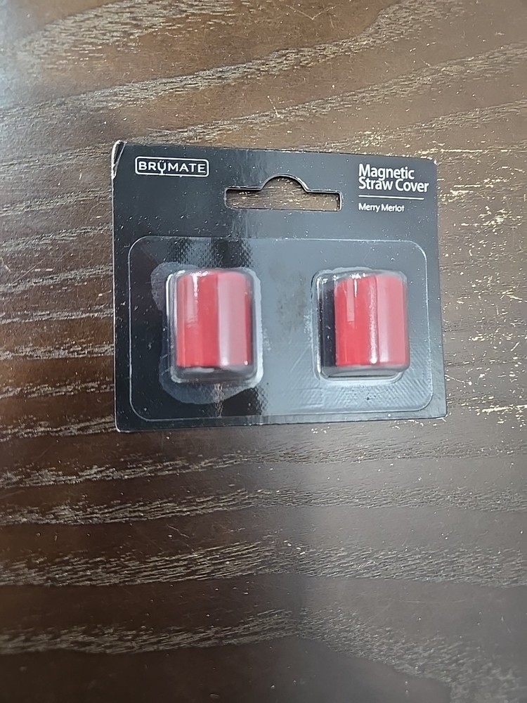 BruMate Era Magnetic Straw Cover / Color: Merry Merlot