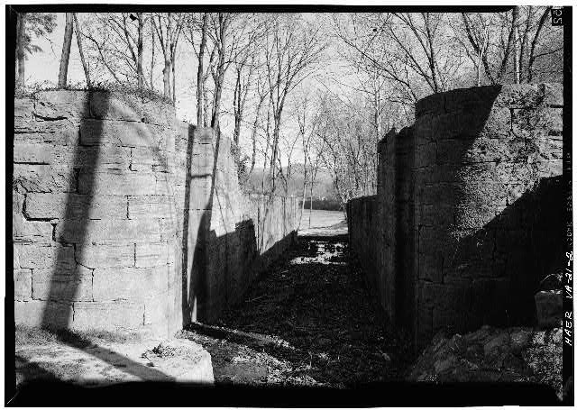2. GENERAL VIEW FROM NORTHWEST - James River & Kanawha Canal, Ben Salem