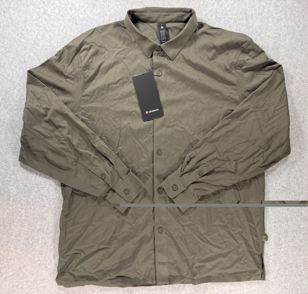 Lululemon Men's Relaxed-Fit Long-Sleeve Button-Up Size XL