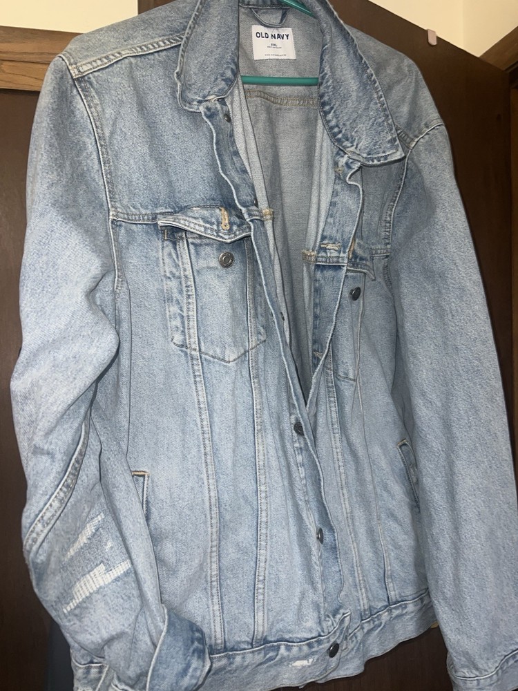 Old Navy Men's XXXL Light Blue Denim Jacket Button Distressed Pockets Casual